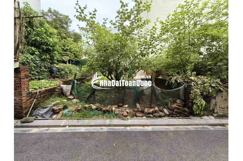 Chân cầu Nhật Tân, 80m2, mt5m, ô tô thông, 11.9  tỷ. Đông Anh.