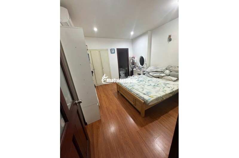 Bán căn hộ 2PN 2WC 90m2 chung cư Phúc Yên Quận Tân Bình
