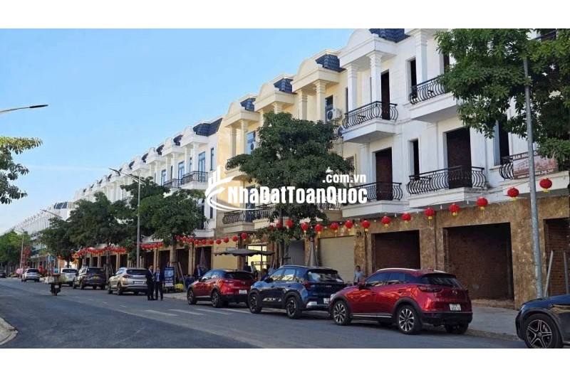 Bán nhà khu dân cư Vsip3 Tân Uyên Bình Dương 1 trệt 1 lầu 3PN 3WC - đường nhựa 12m