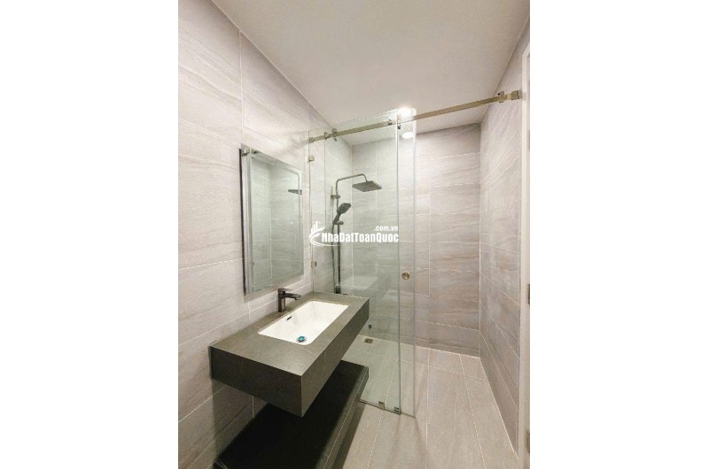 Bán Nhà 65m² Giá Chỉ 12 Tỷ ở Quận 7 - Vị Trí Đẹp, Sổ Hồng Riêng