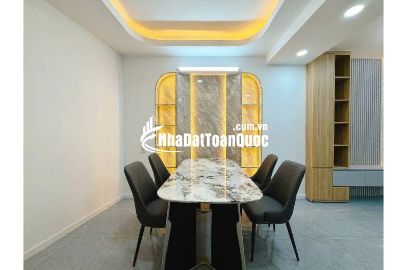 Bán Nhà 65m² ở Quận 7 – Giá 12 Tỷ Đầu Tư Hay An Cư Đều Lý Tưởng