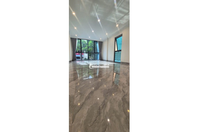 Chính chủ bán nhà mặt phố Nguyễn Cơ Thạch 45mv SĐCC LH:0969148973.