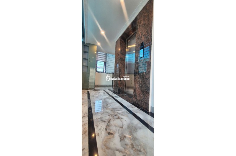 Chính chủ bán nhà mặt phố Nguyễn Cơ Thạch 45mv SĐCC LH:0969148973.