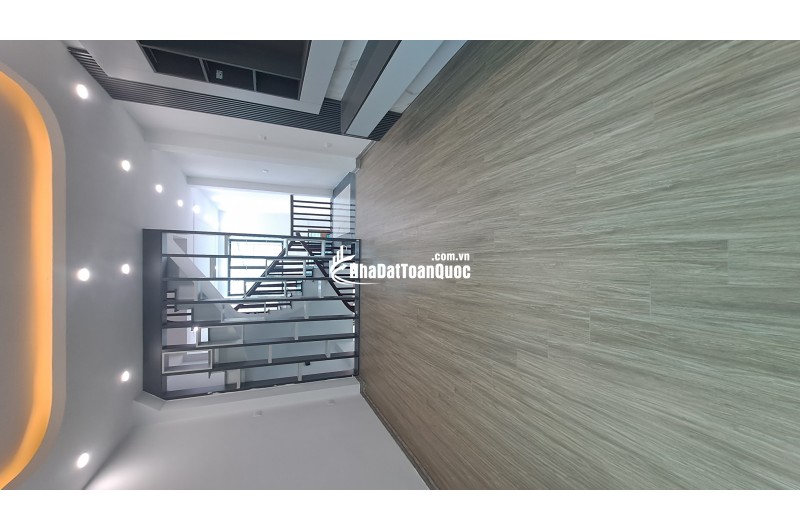 Bán nhà Vĩnh Trung, 43m² x 5 tầng, ô tô vào nhà, giá 5 tỷ