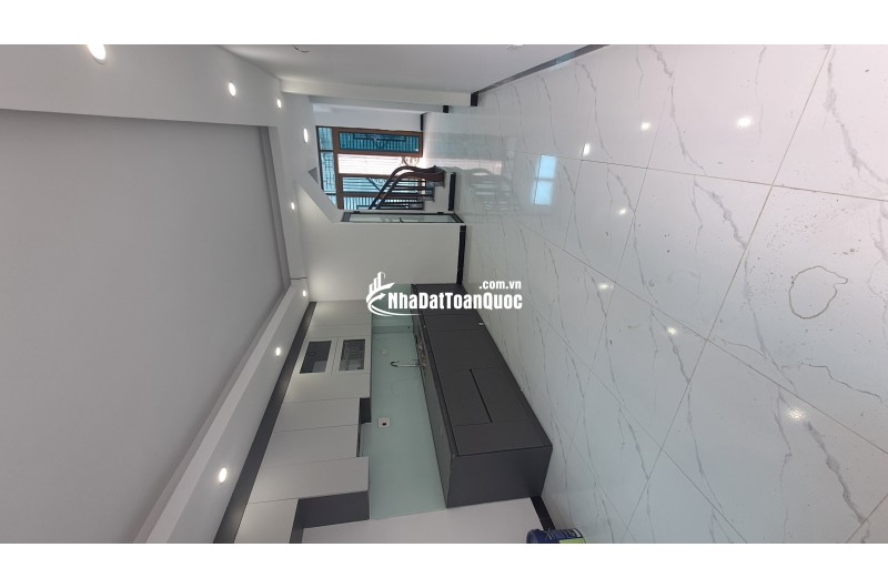 Bán nhà Vĩnh Trung, 43m² x 5 tầng, ô tô vào nhà, giá 5 tỷ