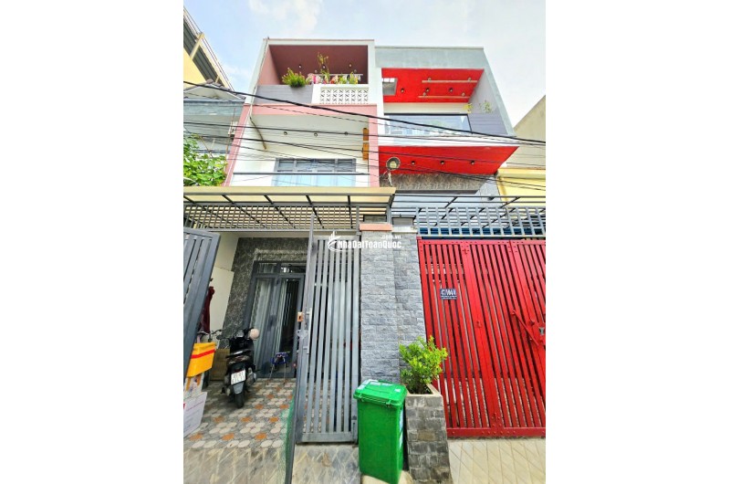 NHÀ PHỐ 53M2, 3 TẦNG, HOÀN CÔNG ĐỦ, ĐƯỜNG Ô TÔ, GẦN CHỢ LONG TRƯỜNG  5 TỶ