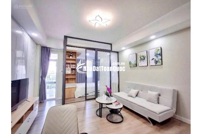 Căn hộ view hồ bơi gần làng đại học, khu công nghiệp