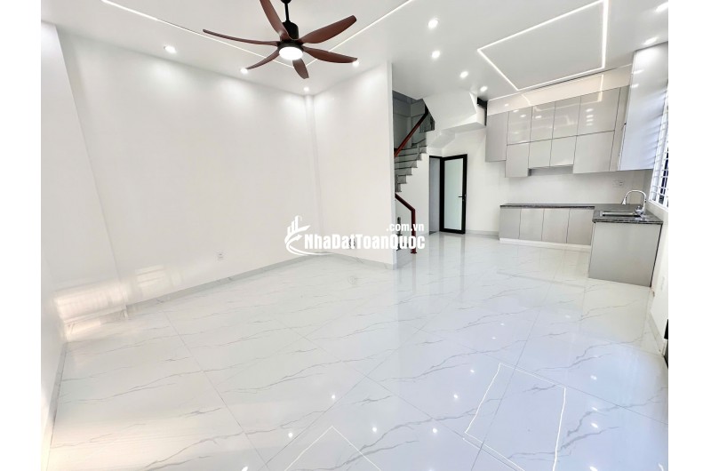 Nhà Đồng Hoà Kiến An ô tô đỗ cửa 4 tầng giá chỉ 3,05 tỷ ngay trung tâm