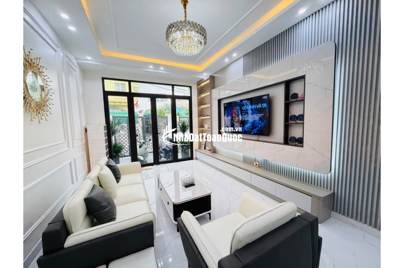 Nhà đẹp gần Vinhomes Imperia Hồng Bàng 4 tầng full nội thất, ô tô đõ cửa
