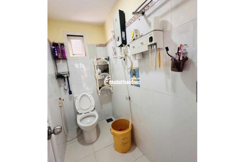 Nhà 2 mặt thoáng 2 tầng - hoàn công đủ - ngang 5.8. lh:0966856870
