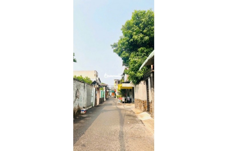 Nhà 2 mặt thoáng 2 tầng - hoàn công đủ - ngang 5.8. lh:0966856870