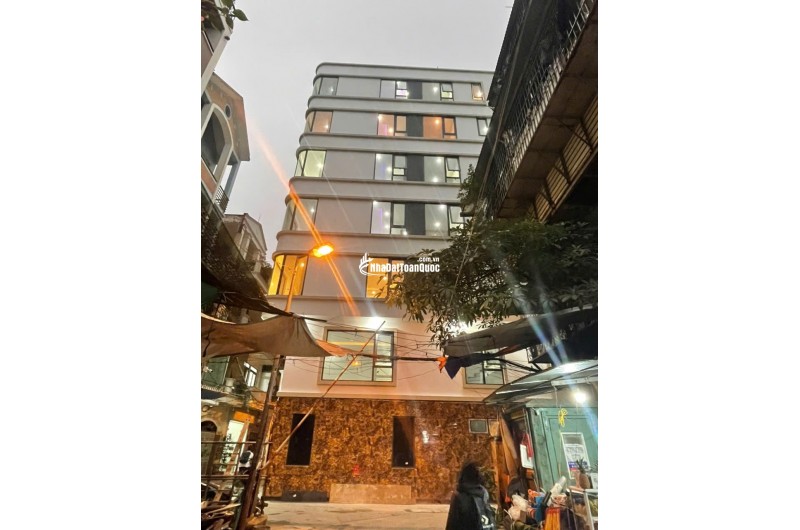 BÁN NHÀ 7 TẦNG, GÓC 3 MẶT ĐƯỜNG, SỐ 4 NGÕ 521 NGUYỄN TRÃI. LH:0393111533 HOẶC 0934306688.