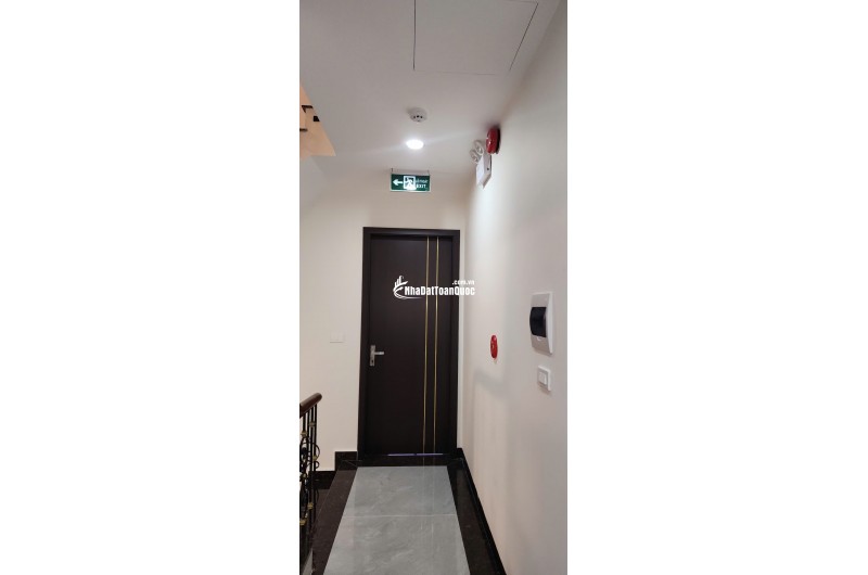 BÁN NHÀ 7 TẦNG, GÓC 3 MẶT ĐƯỜNG, SỐ 4 NGÕ 521 NGUYỄN TRÃI. LH:0393111533 HOẶC 0934306688.