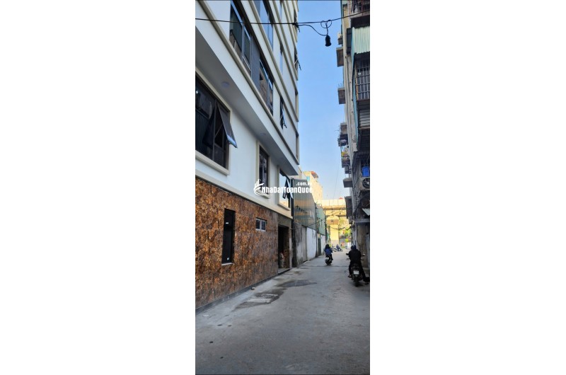 BÁN NHÀ 7 TẦNG, GÓC 3 MẶT ĐƯỜNG, SỐ 4 NGÕ 521 NGUYỄN TRÃI. LH:0393111533 HOẶC 0934306688.