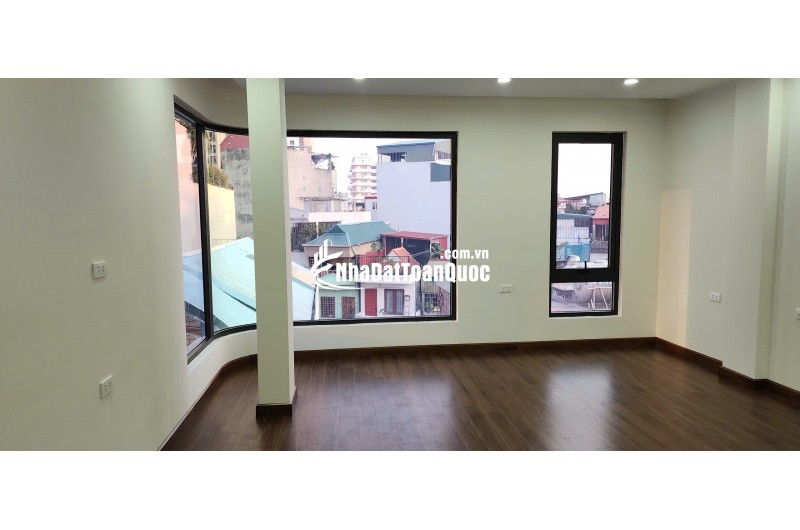 BÁN NHÀ 7 TẦNG, GÓC 3 MẶT ĐƯỜNG, SỐ 4 NGÕ 521 NGUYỄN TRÃI. LH:0393111533 HOẶC 0934306688.
