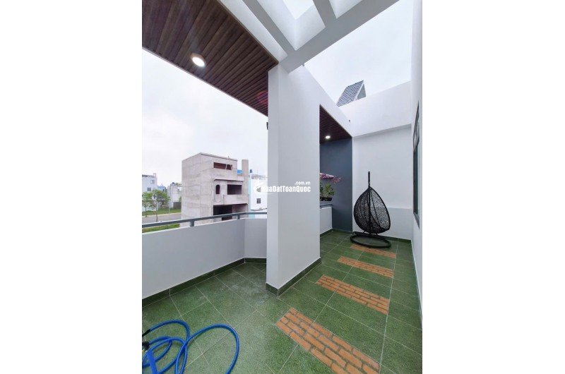 BÁN NHÀ KĐT 5 SAO CÁCH CHỢ BÌNH CHÁNH CHỈ 2KM (5,5 X 15) CHỈ 4.5 TỶ. LH:0908815596