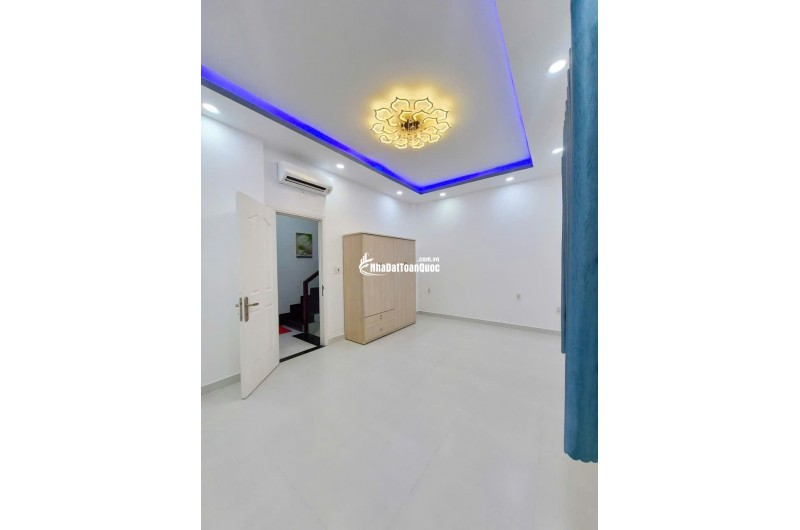 BÁN NHÀ KĐT 5 SAO CÁCH CHỢ BÌNH CHÁNH CHỈ 2KM (5,5 X 15) CHỈ 4.5 TỶ. LH:0908815596