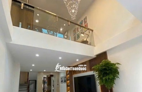  CHO THUÊ NHÀ PHÚC LỢI 40m2 x  6 TẦNG – THANG MÁY – GARA Ô TÔ – FULL NỘI THẤT – KẾT HỢP Ở & LÀM VĂN PHÒNG 