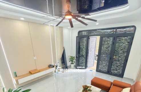SIÊU PHẨM HẺM XE Ô TÔ NẰM NGAY HƯƠNG LỘ 2, CÓ PHÒNG TRỆT, GIÁ NHỈNH 6,x TỶ. LH:0922146536