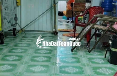 Bán nhà cấp 4 suốt có 1 gác gỗ ngay trung tâm Đầm Sen Q11