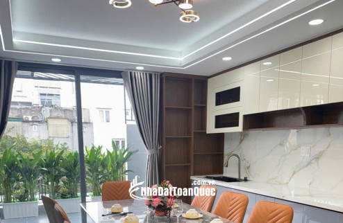  SIÊU PHẨM HAI MẶT TIỀN TRƯỚC SAU MỚI ĐẸP THANG MÁY XỊN SÒ - XE HƠI NGỦ TRONG NHÀ - 4x20m - 5 TẦNG - NGAY THẠNH LỘC 37 - GIÁ 8.3 TỶ BL 