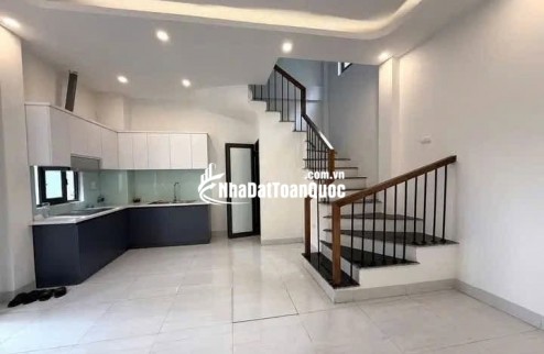  CHO THUÊ NHÀ NGUYÊN CĂN TẠI Ô CÁCH – 30M² x 5 TẦNG – 3PN  