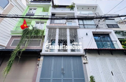 LÊ QUANG ĐỊNH  OTO 7 CHỖ VÀO NHÀ - LÊ QUANG ĐỊNH - P7 - BÌNH THẠNH
 13.6 tỏi