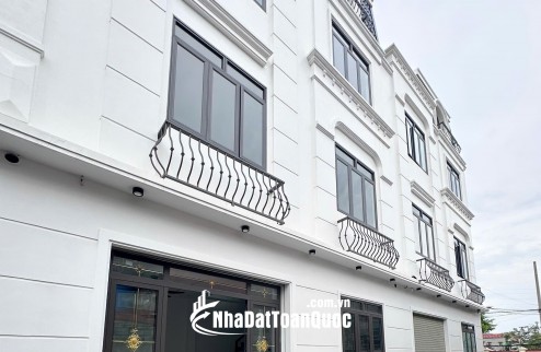 Nhà Đồng Hoà Kiến An ô tô đỗ cửa 4 tầng giá chỉ 3,05 tỷ ngay trung tâm