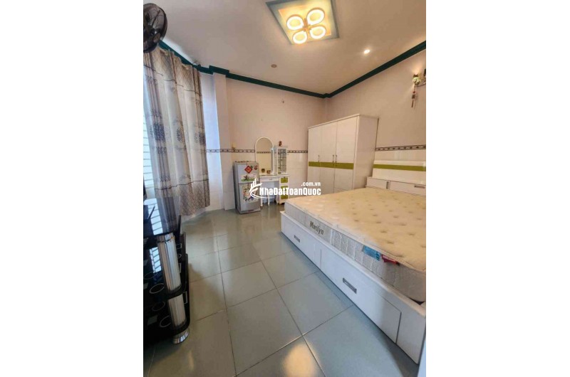 NHÀ ĐƯỜNG LÝ THÁI TỔ NGAY VÒNG XOAY NGÃ BẢY
NHÀ 4 TẦNG 4PN SÂN THƯỢNG VIEW TOÀN TP