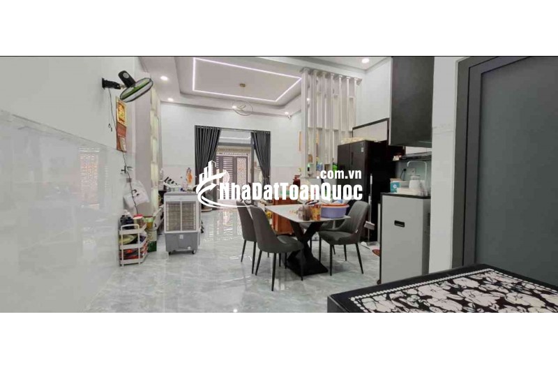 NHÀ ĐẸP DỌN VÀO Ở NGAY – NỘI THẤT CAO CẤP, CHỈ XÁCH VALI VỀ!
