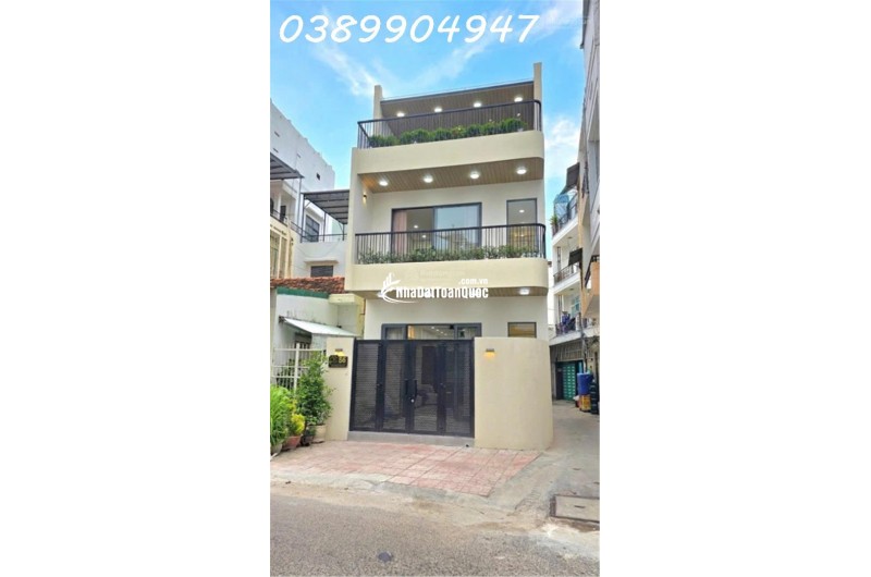 BÁN NHÀ MỚI 3 TẦNG ĐẸP LÔ GÓC MẶT TIỀN SỐ 56 ĐỒNG NAI NHA TRANG – SÁT TRỤC TỐ HỮU – DIỆN TÍCH 90M² NGANG 5,3M HƯỚNG ĐÔNG FULL NỘI THẤT GIÁ 11,9 TỶ