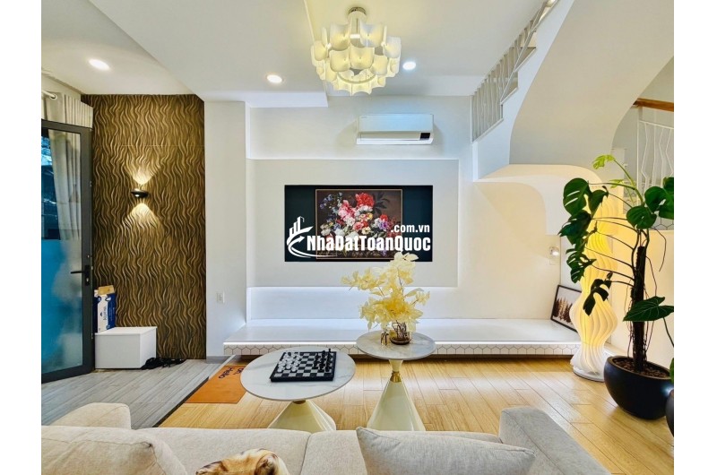 NHÀ ĐẸP GÒ VẤP - SÁT ĐẠI HỌC CÔNG NGHIỆP