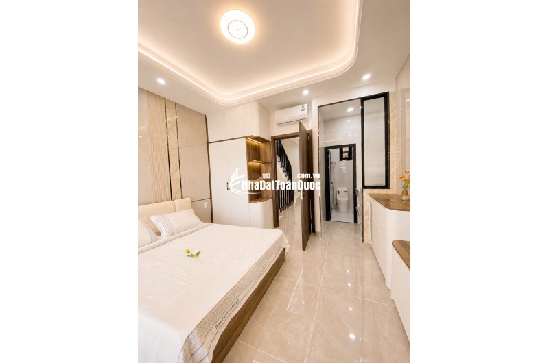 NHÀ ĐẸP BÌNH TÂN 5 TẦNG ĐẸP - HẺM XE TẢI - FULL NỘI THẤT