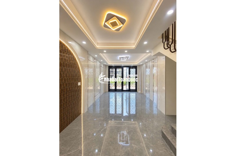 NHÀ ĐẸP BÌNH TÂN 5 TẦNG ĐẸP - HẺM XE TẢI - FULL NỘI THẤT