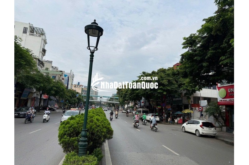 Bán Nhà Mặt Phố Nguyễn Văn Cừ, Long Biên 192m2 MT7.6m 59.9 Tỷ Vỉ Hè Kinh Doanh