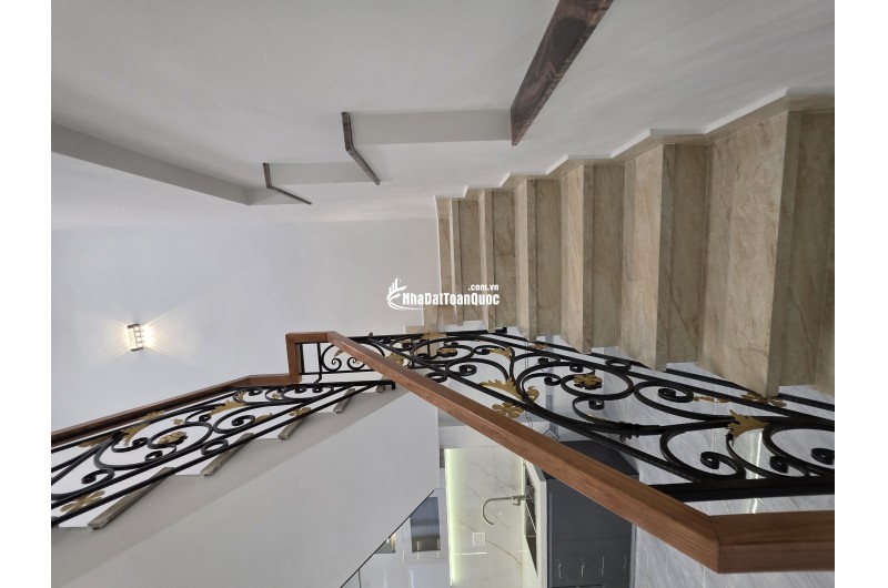 CHÍNH CHỦ CẦN BÁN NHÀ MẶT TIỀN 80M² TÂN XUÂN, SHR , 5.2 TỶ. LH:0909635789.