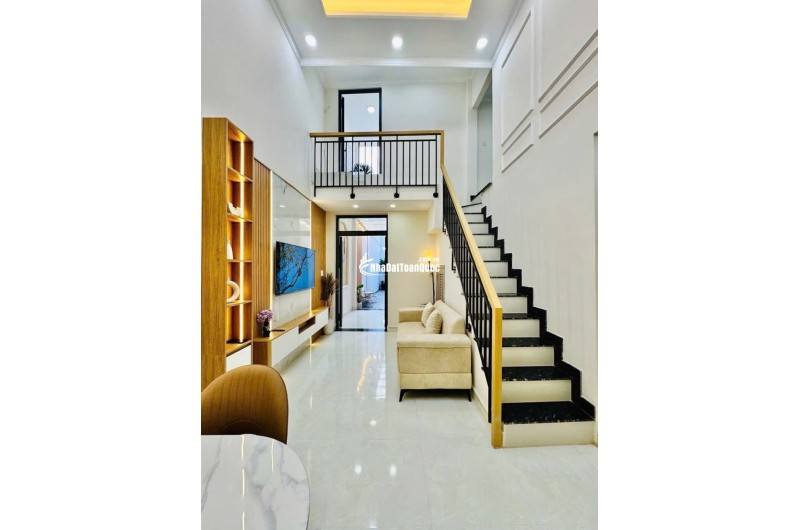 BÁN NHÀ HẺM BA GÁC ĐƯỜNG XVNT, Q.BÌNH THẠNH 123,5 M2 SHR CHỈ 5TỶ38. LH:0792022984.