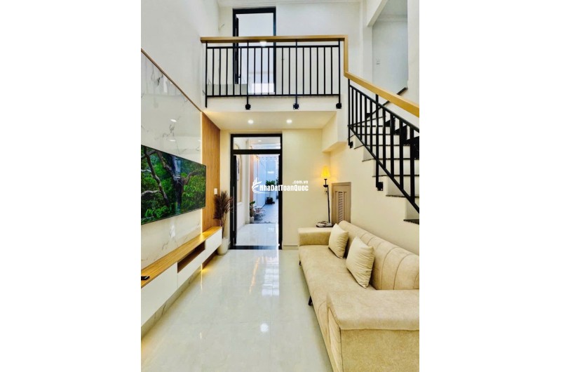BÁN NHÀ HẺM BA GÁC ĐƯỜNG XVNT, Q.BÌNH THẠNH 123,5 M2 SHR CHỈ 5TỶ38. LH:0792022984.