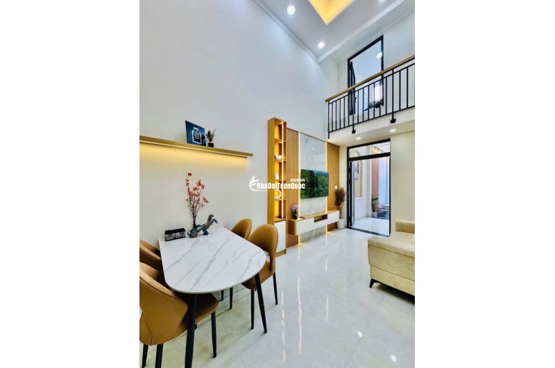 BÁN NHÀ HẺM BA GÁC ĐƯỜNG XVNT, Q.BÌNH THẠNH 123,5 M2 SHR CHỈ 5TỶ38. LH:0792022984.