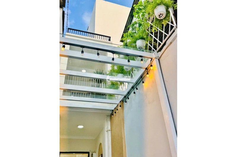 BÁN NHÀ HẺM BA GÁC ĐƯỜNG XVNT, Q.BÌNH THẠNH 123,5 M2 SHR CHỈ 5TỶ38. LH:0792022984.