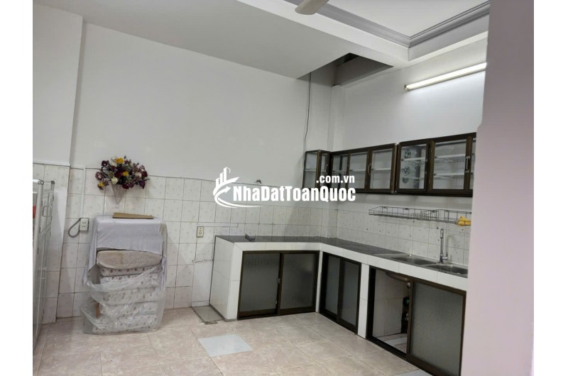 BÁN HOẶC CHO THUÊ NHÀ 2B/5 ĐƯỜNG SỐ 10, PHƯỜNG PHÚ LÂM TP.HCM. LH: 0938358990, 0908535558