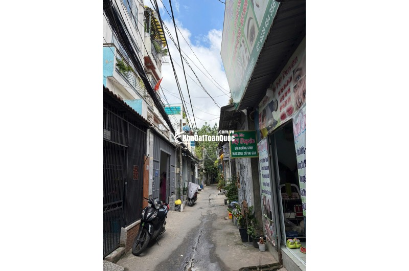 BÁN NHÀ 237/33/10 PHẠM VĂN CHIÊU, GÒ VẤP. HẺM THÔNG 3M, SHR, 3,7 TỶ. LH:0983552799.