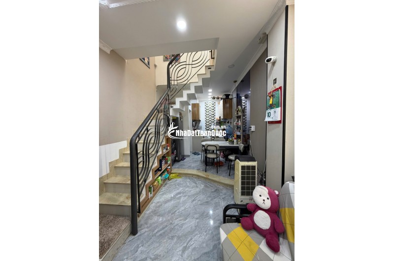 BÁN NHÀ 237/33/10 PHẠM VĂN CHIÊU, GÒ VẤP. HẺM THÔNG 3M, SHR, 3,7 TỶ. LH:0983552799.
