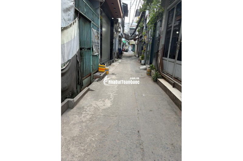 BÁN NHÀ 237/33/10 PHẠM VĂN CHIÊU, GÒ VẤP. HẺM THÔNG 3M, SHR, 3,7 TỶ. LH:0983552799.
