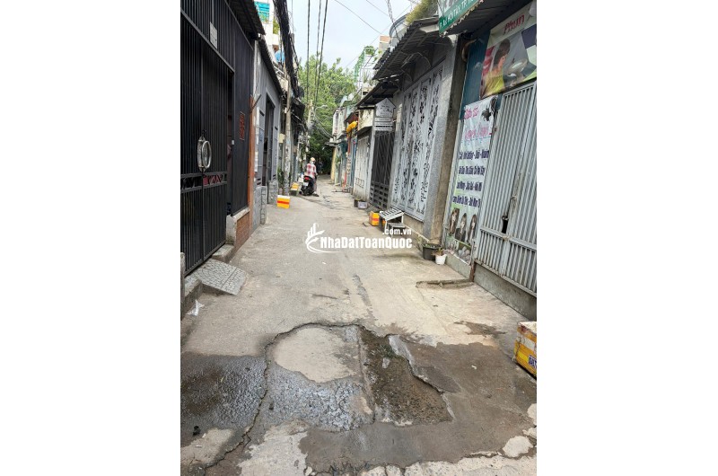 BÁN NHÀ 237/33/10 PHẠM VĂN CHIÊU, GÒ VẤP. HẺM THÔNG 3M, SHR, 3,7 TỶ. LH:0983552799.