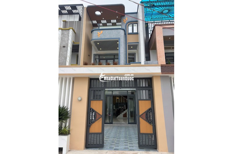 MUA NHÀ PHỐ TẠI CẦN ĐƯỚC - TẶNG NGAY GÓI THIẾT KẾ NỘI THẤT TRỊ GIÁ 100TR. LH:0344069492.
