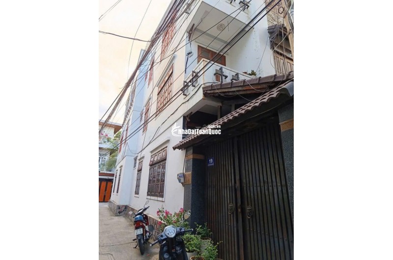 BÁN NHÀ 15/2A (SỐ CŨ 19) NGUYỄN BỈNH KHIÊM, P.VŨNG TÀU, HOÀN CÔNG 224M2. LH:0982230297