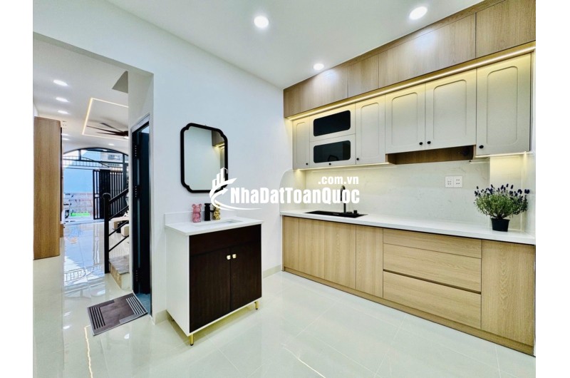 NHÀ ĐẸP NGAY CHỢ BÀ CHIỂU – CHỈ 10M RA HẺM XE TẢI – FULL NỘI THẤT