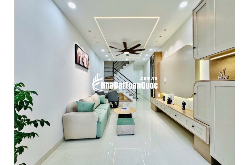 NHÀ ĐẸP NGAY CHỢ BÀ CHIỂU – CHỈ 10M RA HẺM XE TẢI – FULL NỘI THẤT