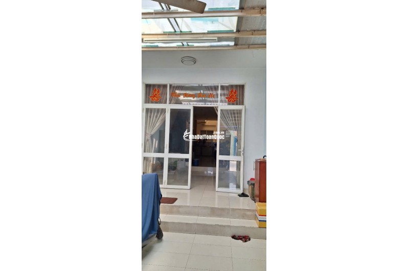 Bán nhà mặt tiền TTN 11, P. Tân Thới Nhất Q12
